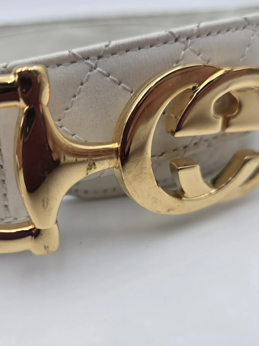 Gucci White Leather Belt with Gold Interlocking Buckle
